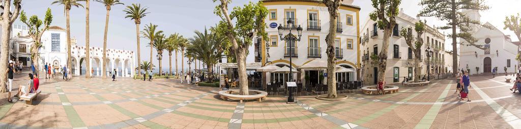 Hostal Marissal By Dorobe Nerja Kültér fotó