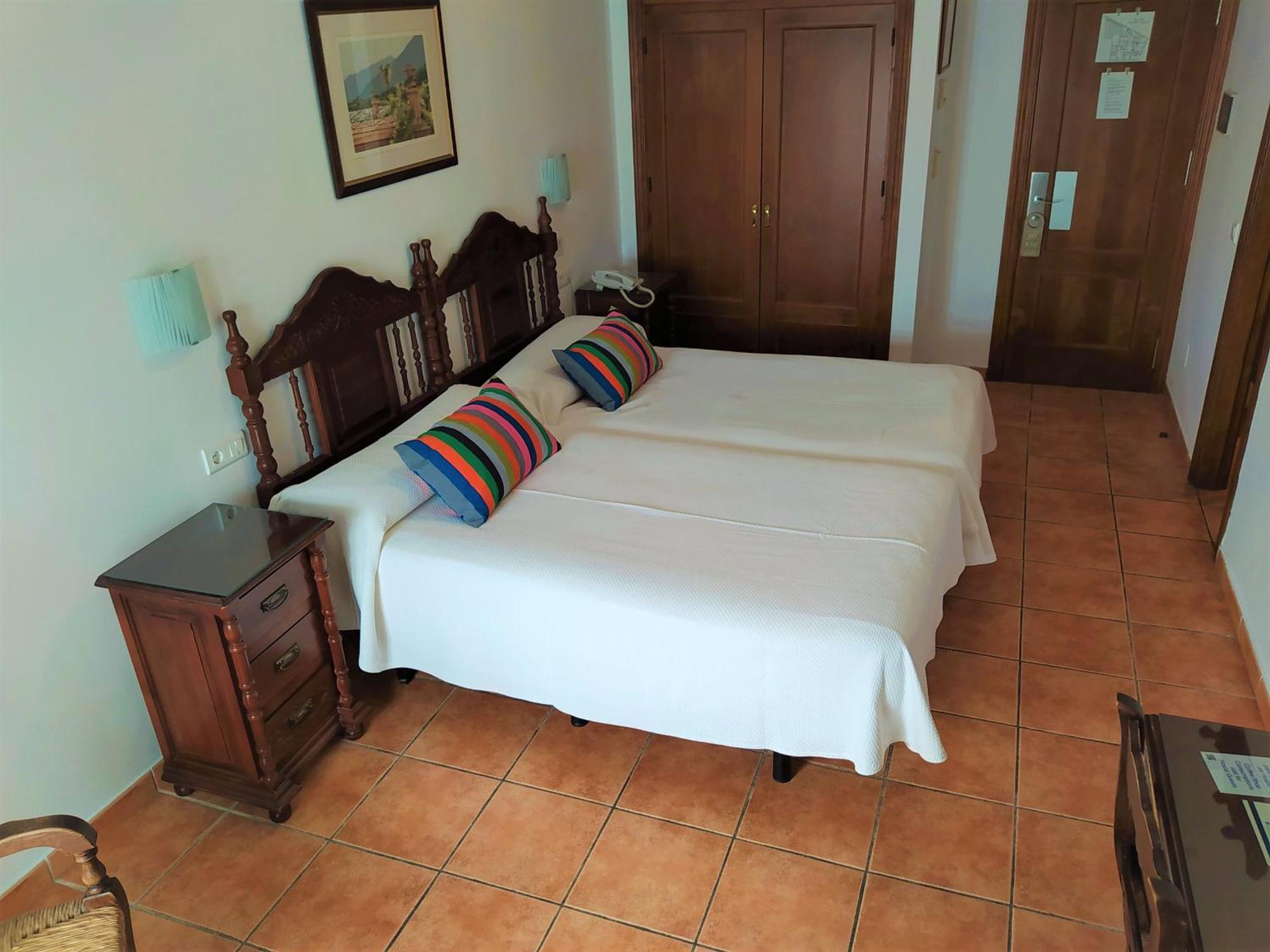 Hostal Marissal By Dorobe Nerja Szoba fotó